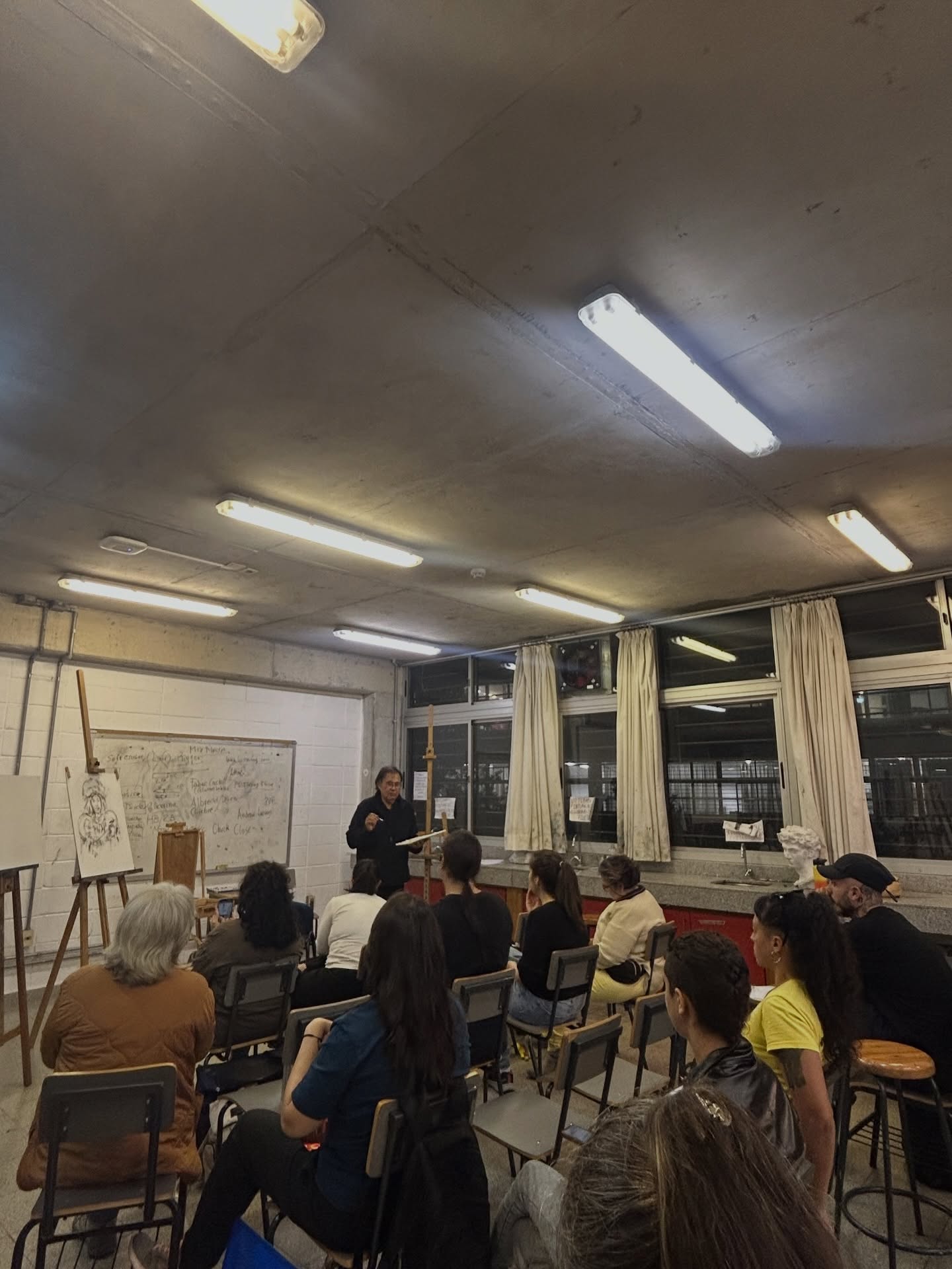 El artista va al aula - Luis Sei Fong 01