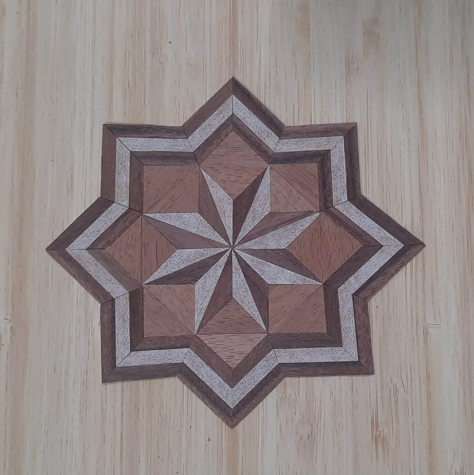 Trabajo de estudiantes de Restauro – Marquetería 14