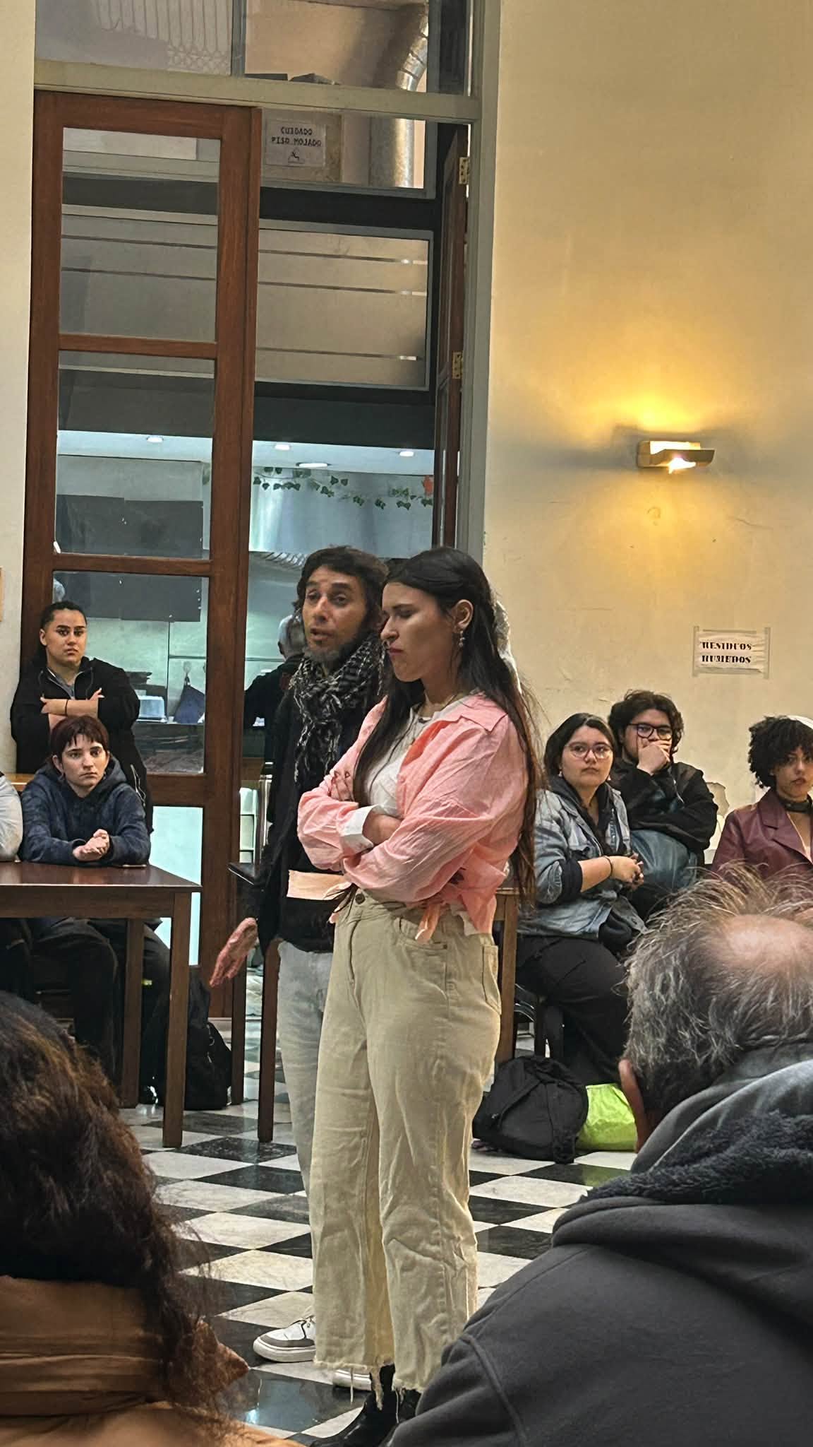 Café Literario - Escuela Figari
