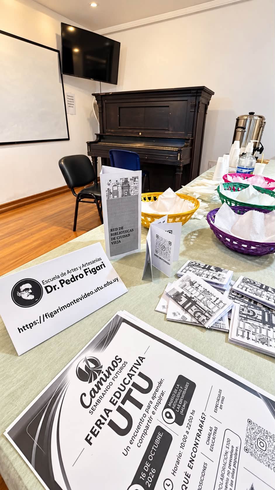 Café Literario - Escuela Figari