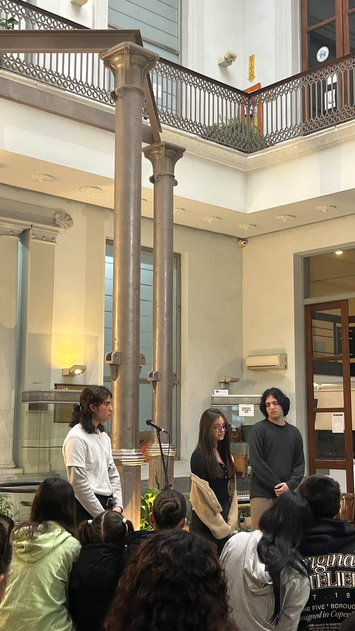 Café Literario - Escuela Figari