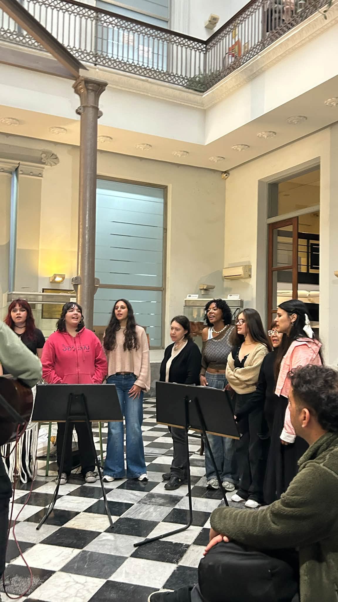 Café Literario - Escuela Figari