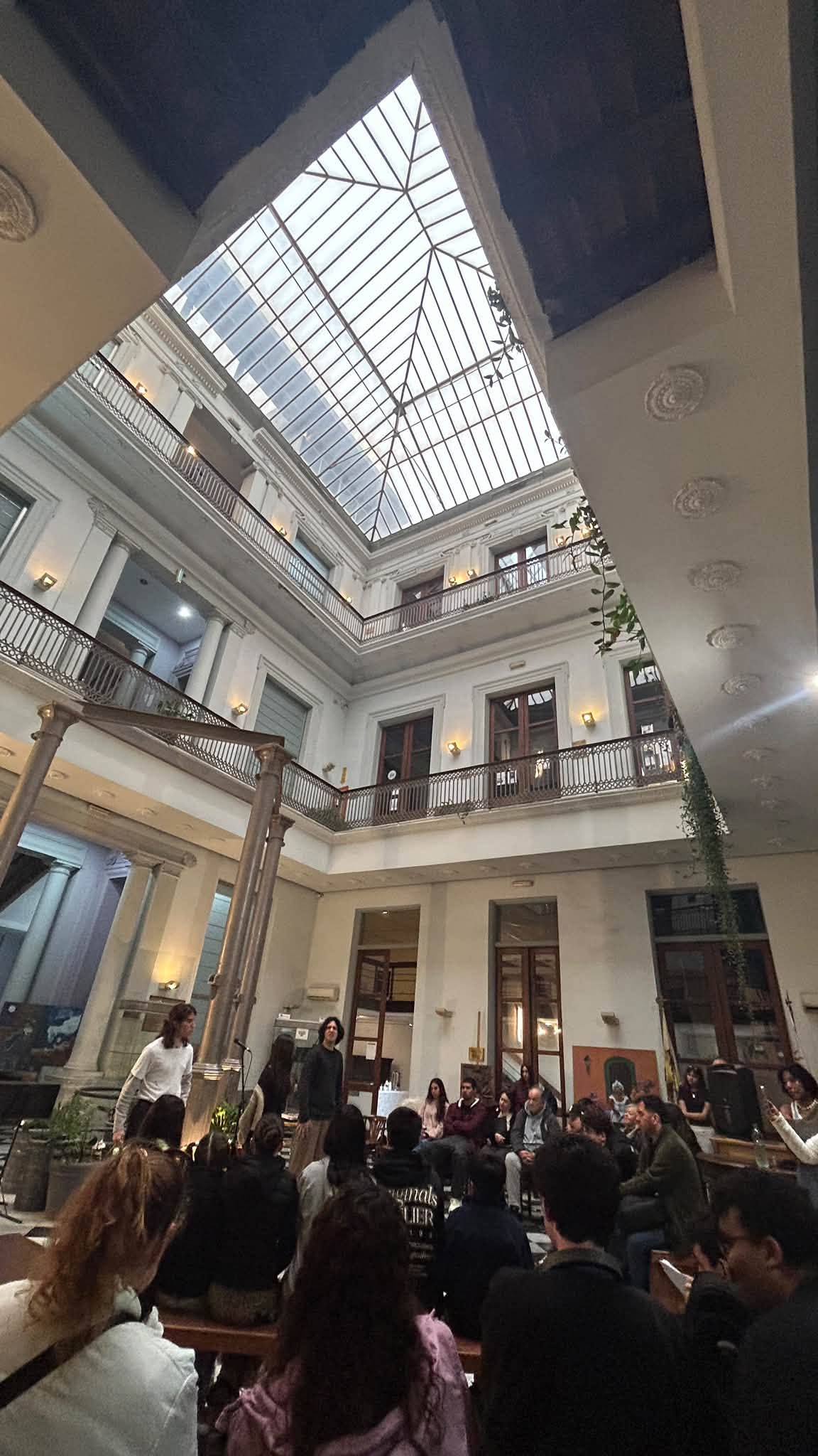 Café Literario - Escuela Figari