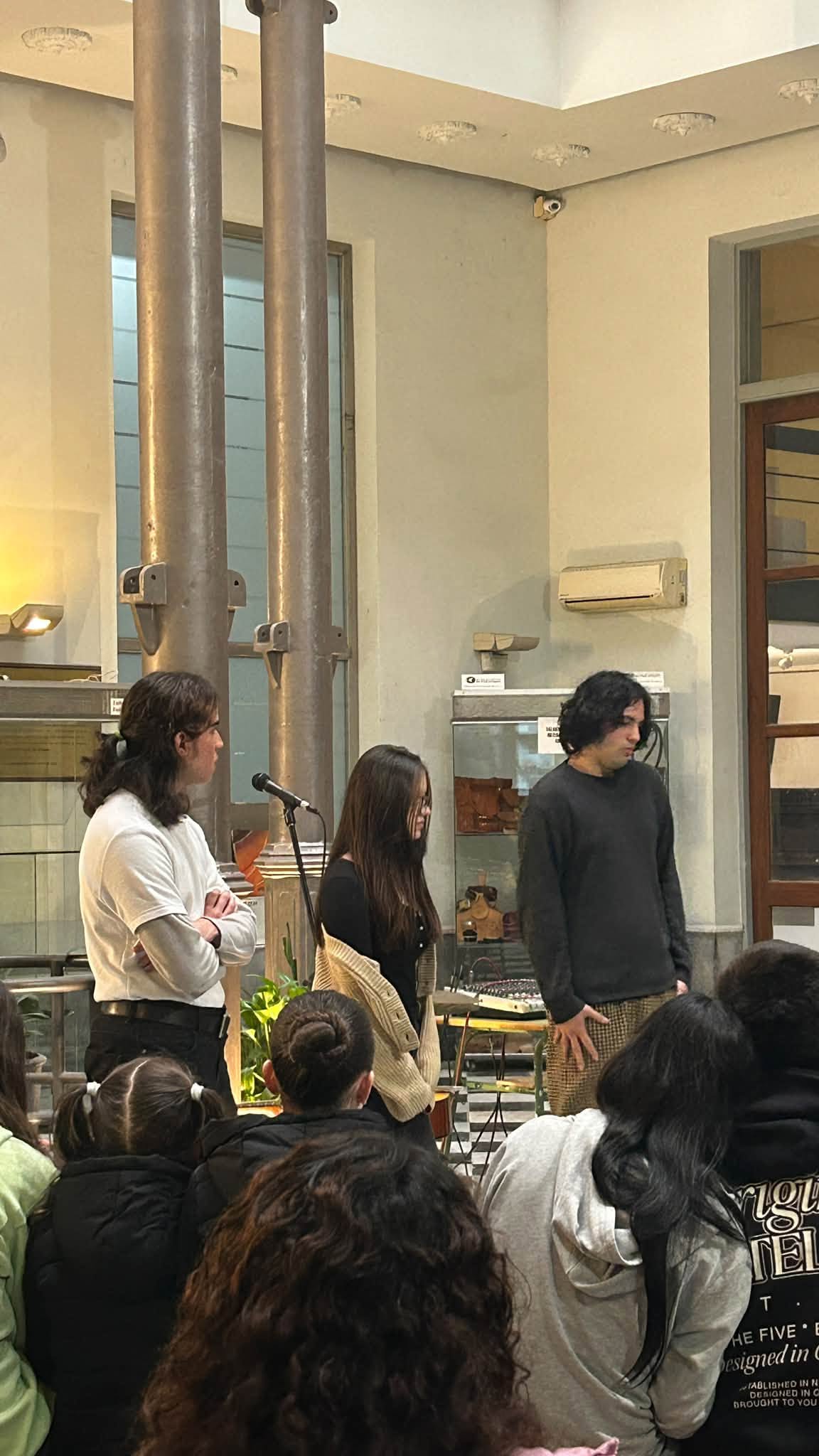 Café Literario - Escuela Figari