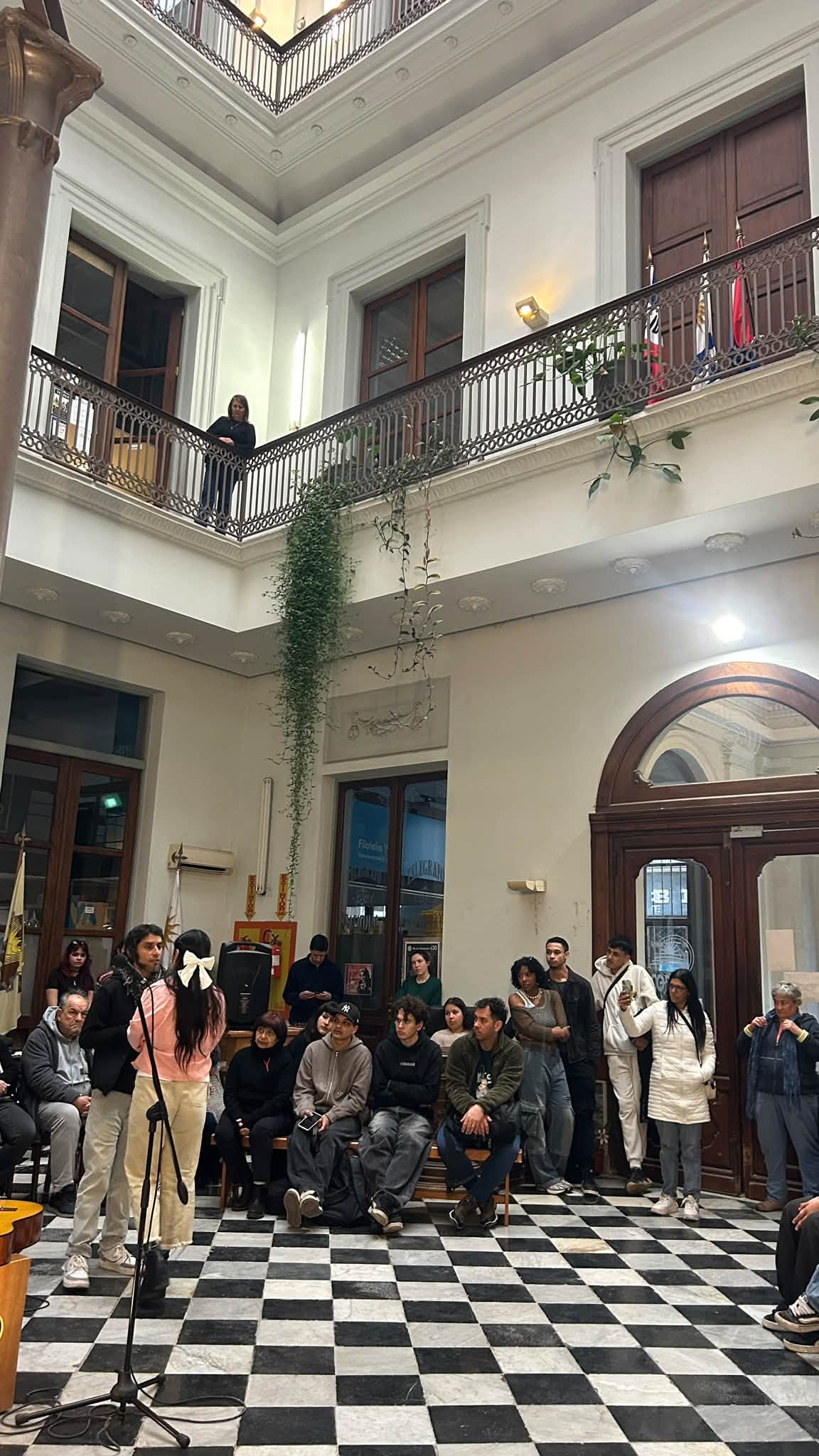 Café Literario - Escuela Figari