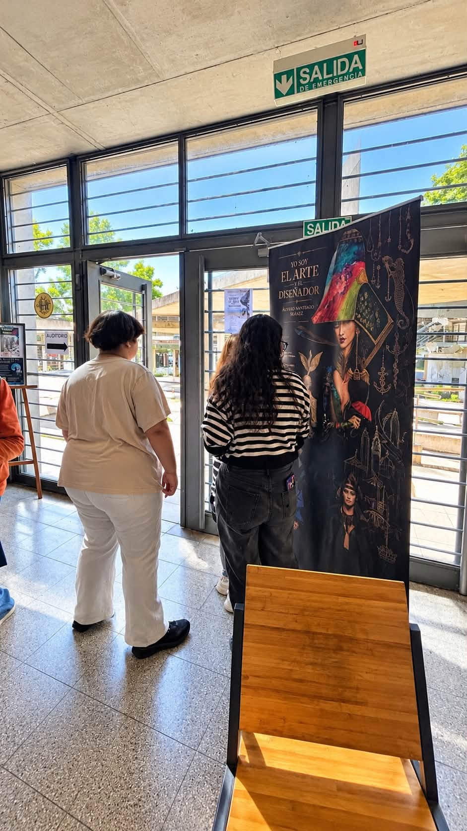 Presentación del libro Yo soy el arte y el Diseñador en Figari - imagen 2