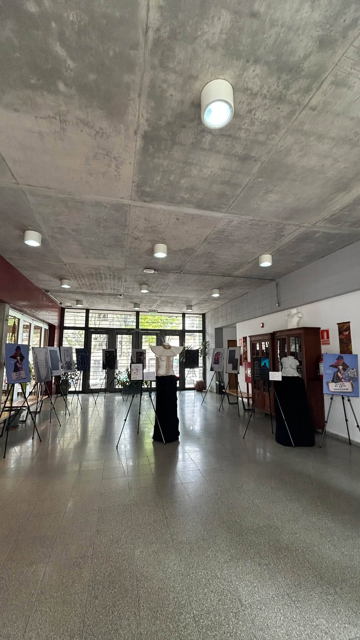 Presentación del libro Yo soy el arte y el Diseñador en Figari - imagen 17