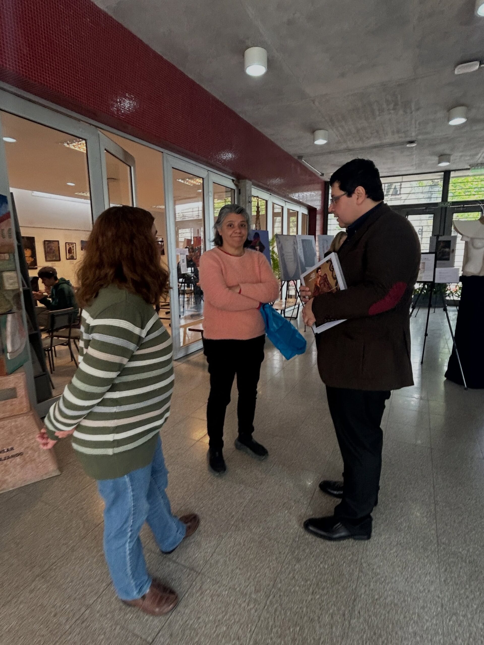 Presentación del libro Yo soy el arte y el Diseñador en Figari - imagen 20