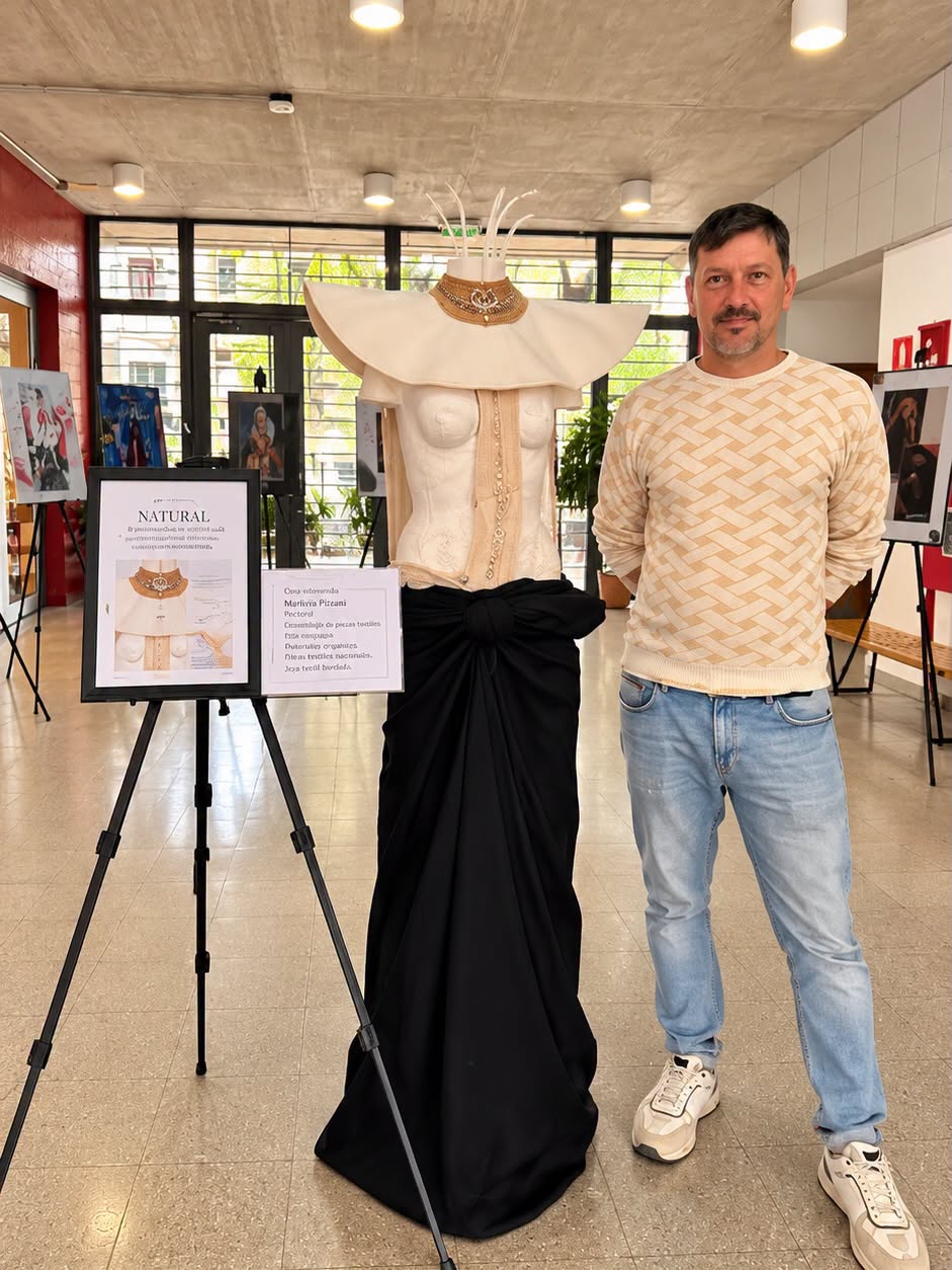 Presentación del libro Yo soy el arte y el Diseñador en Figari - imagen 28