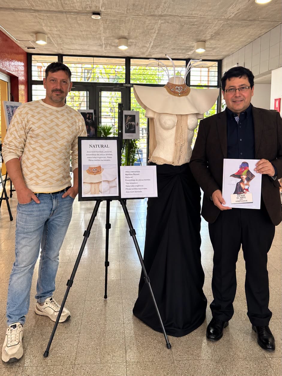 Presentación del libro Yo soy el arte y el Diseñador en Figari - imagen 29