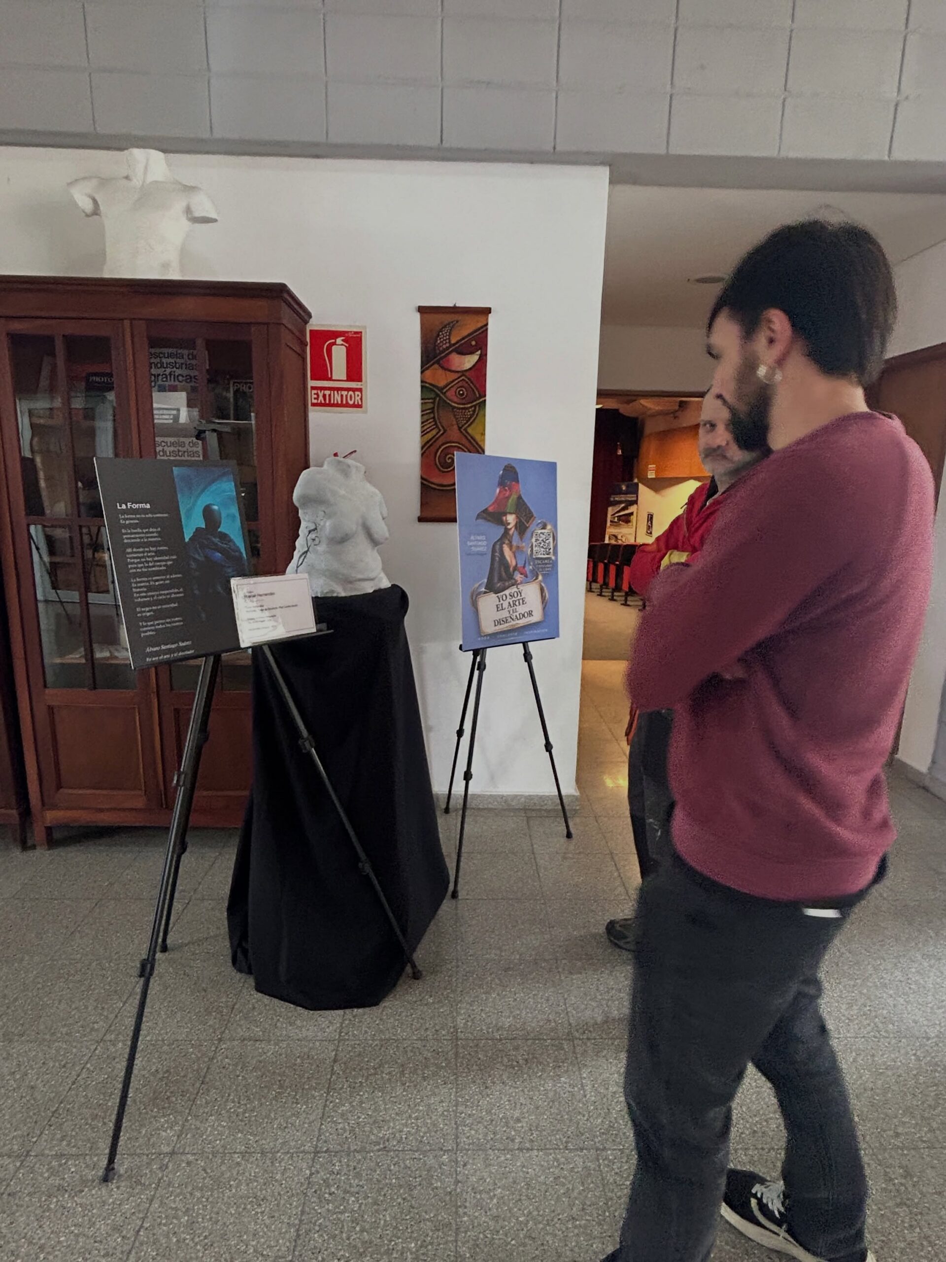 Presentación del libro Yo soy el arte y el Diseñador en Figari - imagen 31