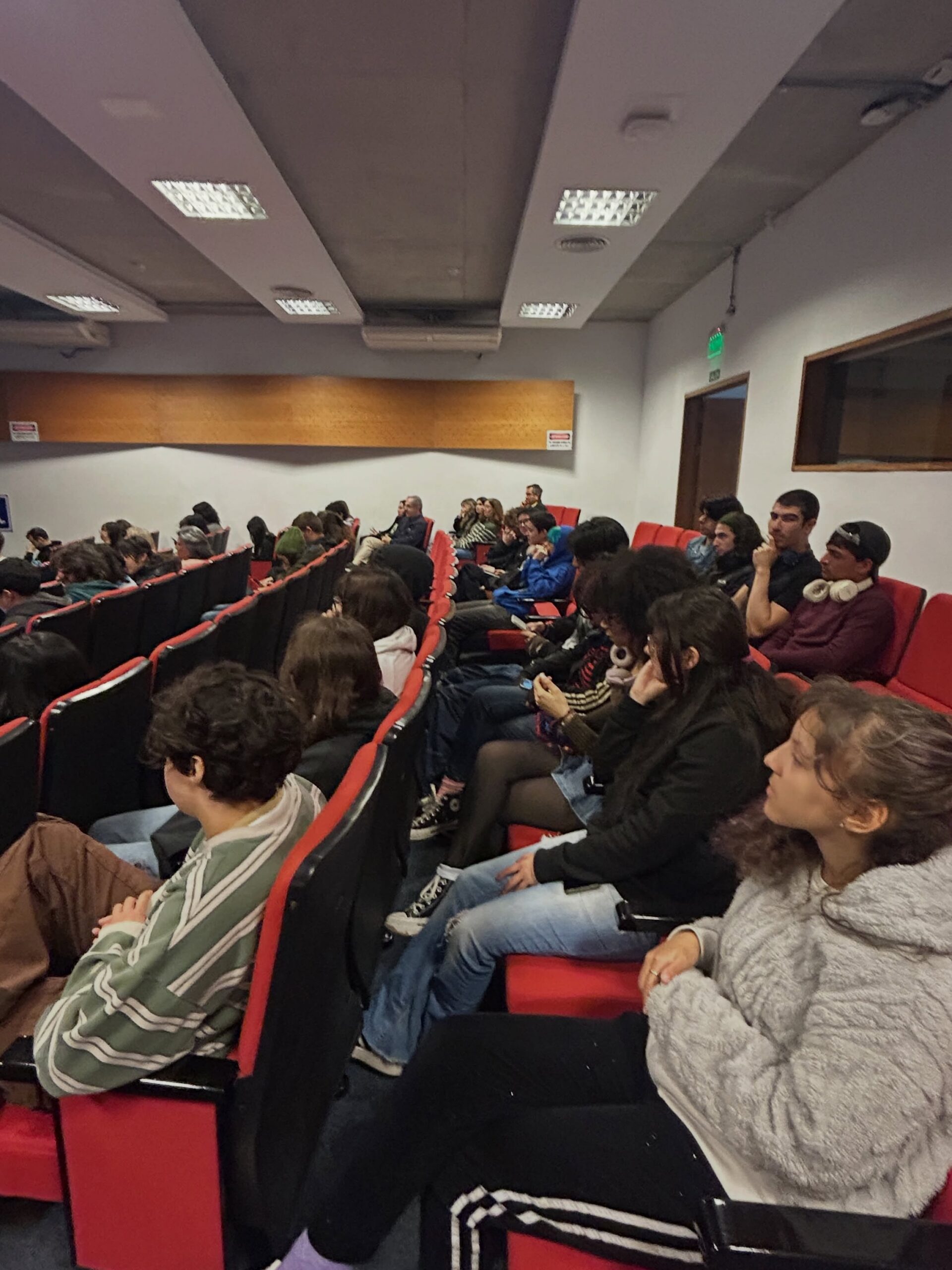Presentación del libro Yo soy el arte y el Diseñador en Figari - imagen 36