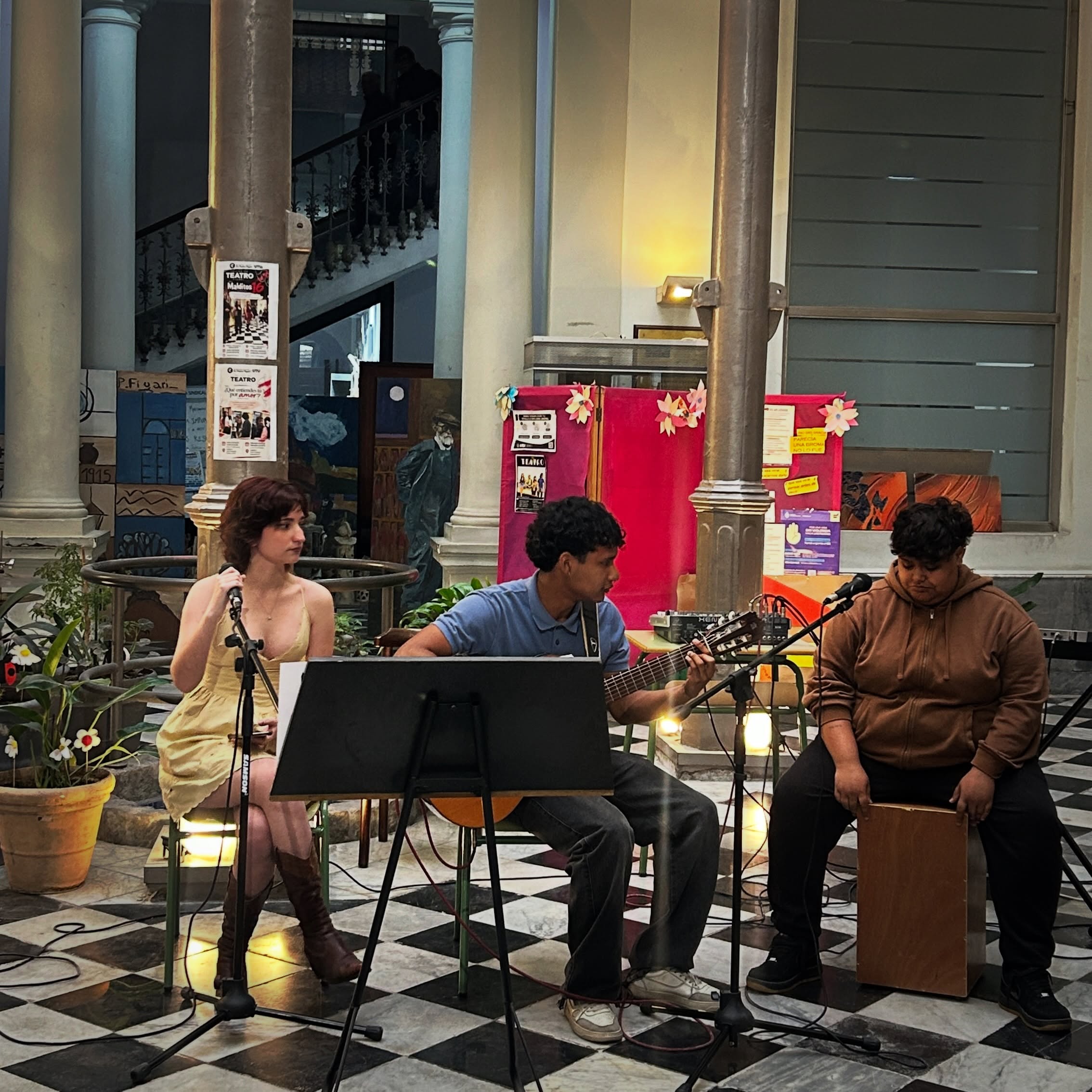 Café Literario en Figari - imagen 16