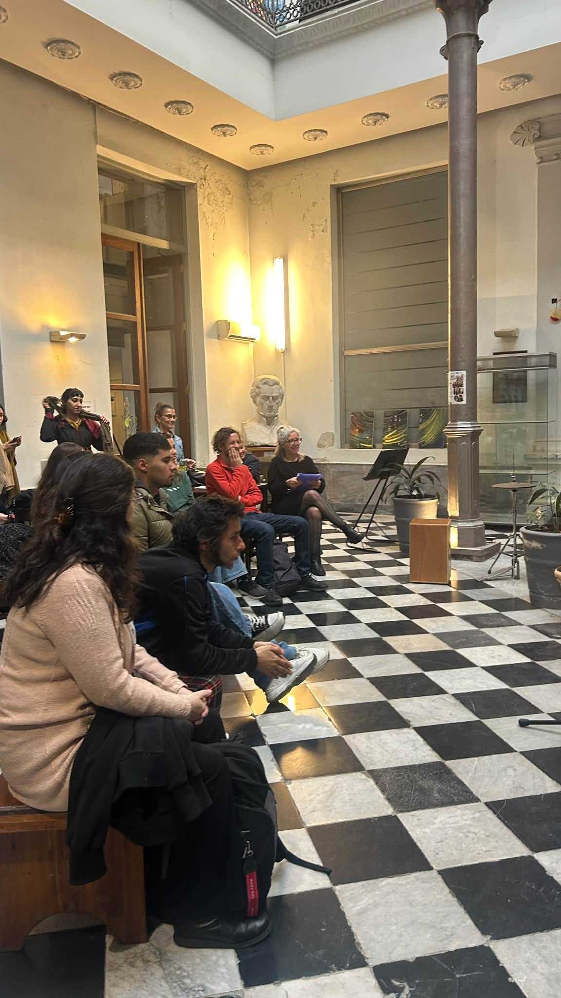 Café Literario en Figari - imagen 34